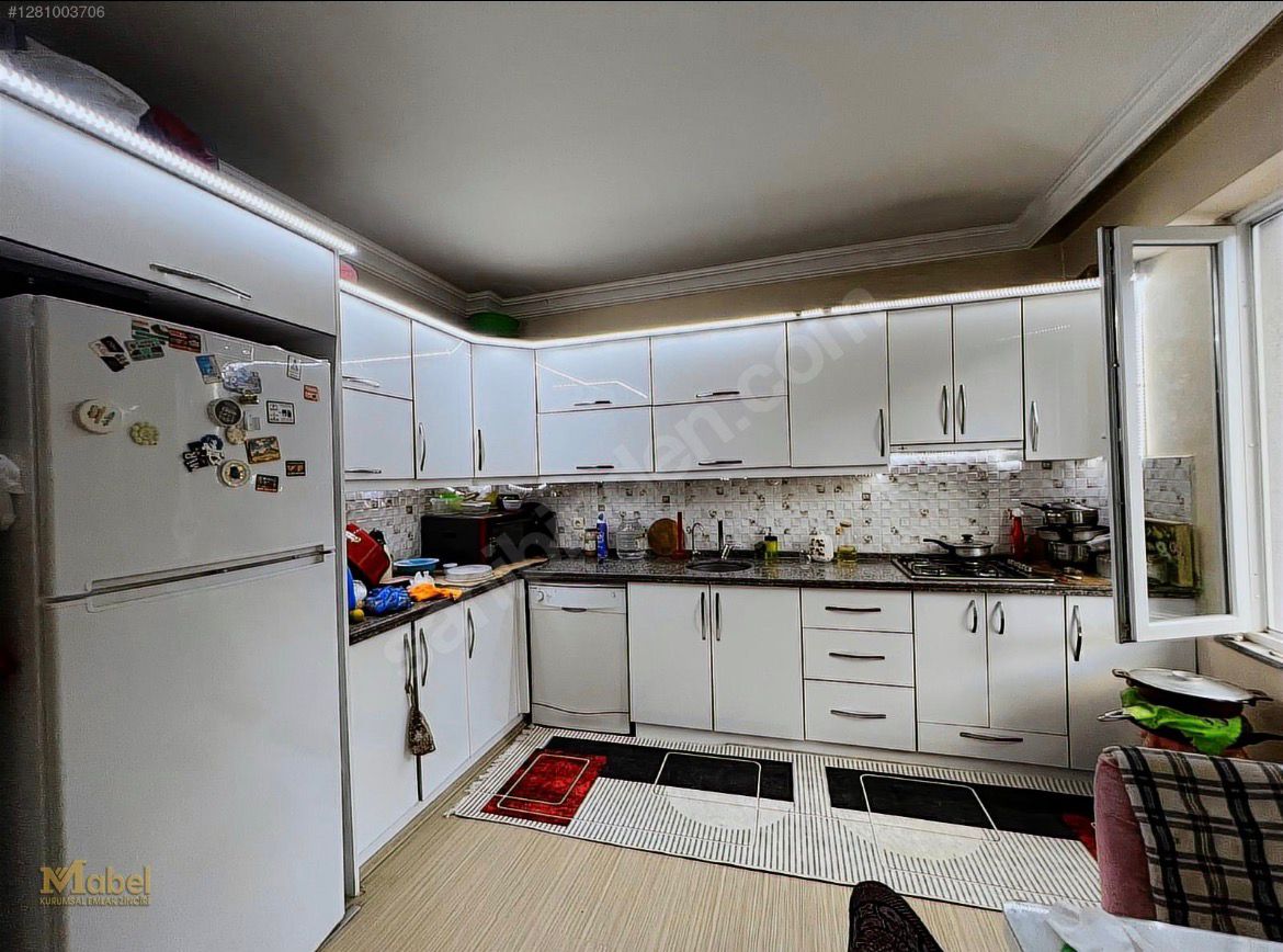 MABELDEN ŞEREFİYE MAHALLESİNDE SATILIK 3+1 GENİŞ DAİRE